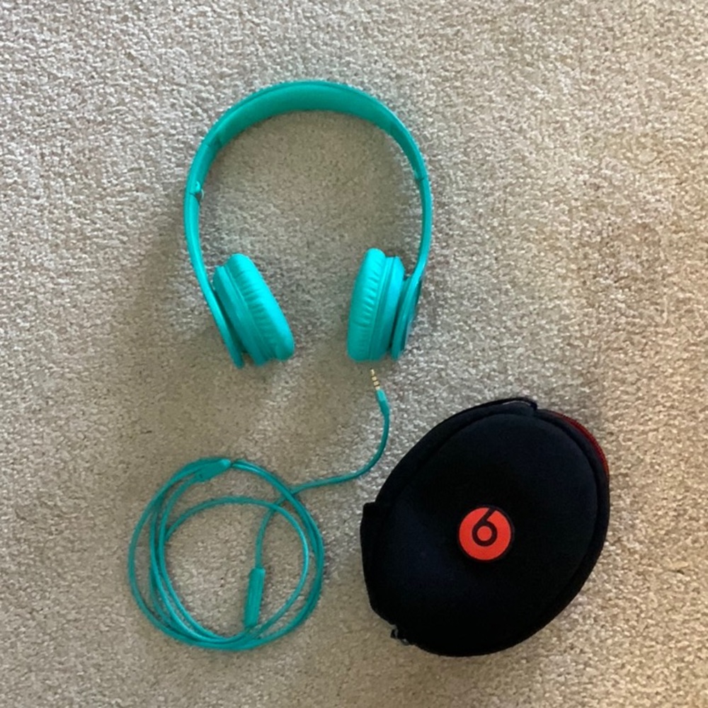 Beats by Dr. Dre Solo HD over the ear Headphones